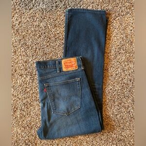 EUC Levi’s 514 Straight Fit men’s jeans Tagged 38x32 (measures 40x30)